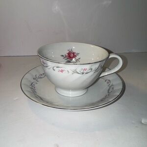 Vintage Royal Swirl Fine China of Japan Tea Cup & Saucer Set | Made in Japan